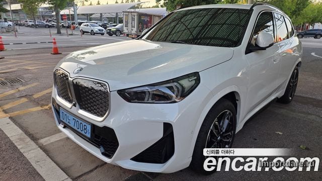 BMW Ix интерьер