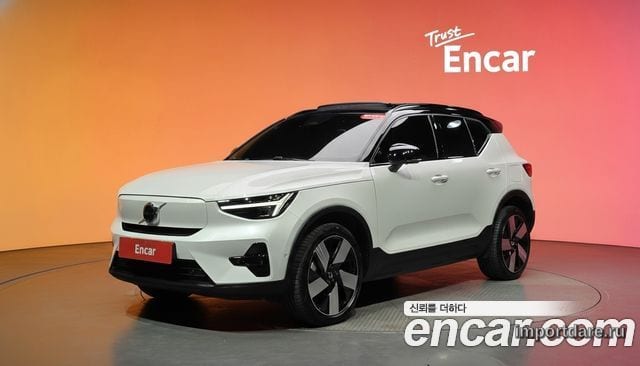 Volvo Xc40 Recharge сбоку