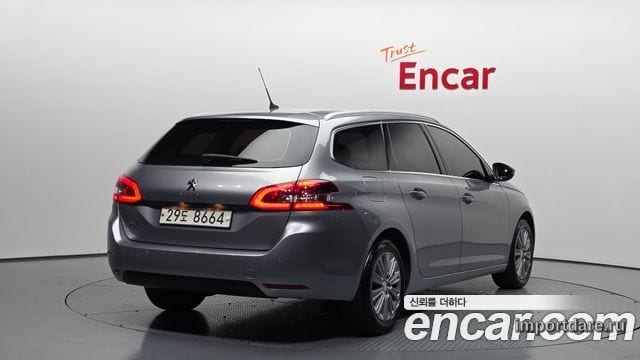 Peugeot 308sw сбоку