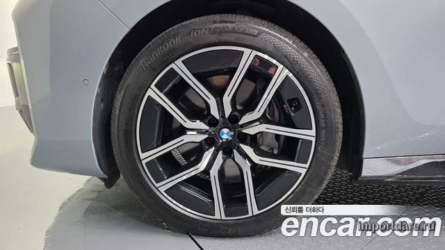 BMW I7 2023 — 20 555 км, серебристо-серый, Корея — под ключ — фото 5