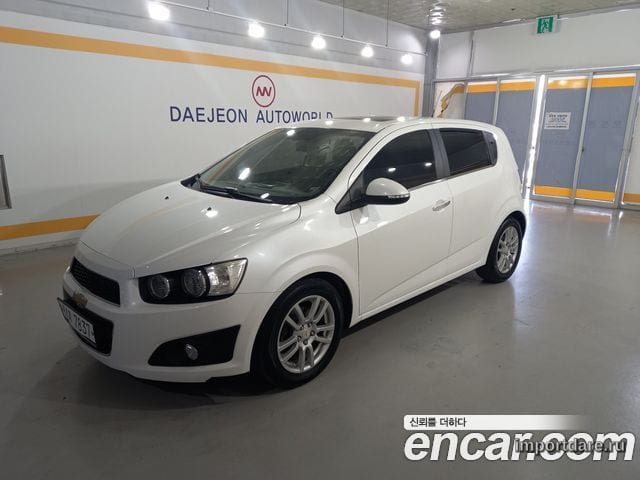 CHEVROLET AVEO HATCHBACK 2015 — 145 000 км, Корея — под ключ — фото 2