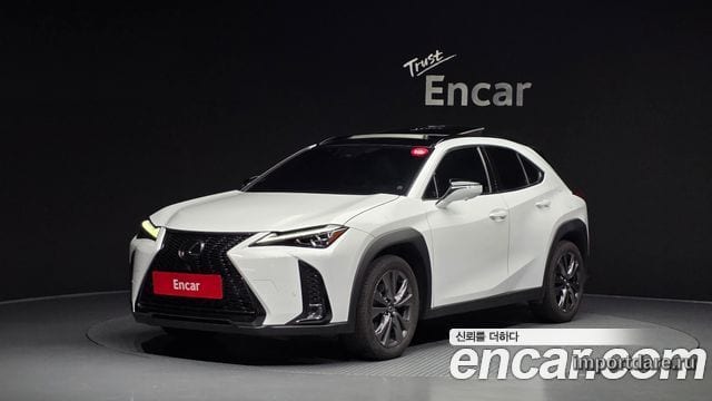 Lexus UX250h 2024