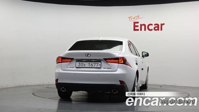 Lexus Is250 сзади
