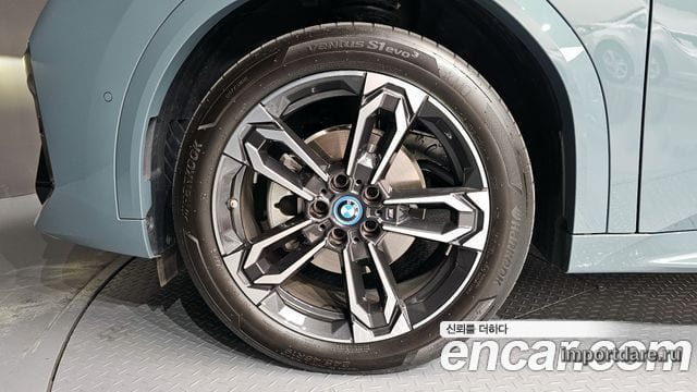 BMW IX2 2024 — 28 801 км, бирюзовый, Корея — под ключ — фото 5