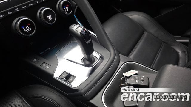 JAGUAR E-PACE 2019 — 108 435 км, серебристо-серый, Корея — под ключ — фото 9