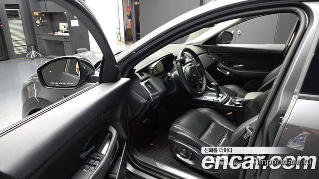 JAGUAR E-PACE 2019 — 108 435 км, серебристо-серый, Корея — под ключ — фото 10