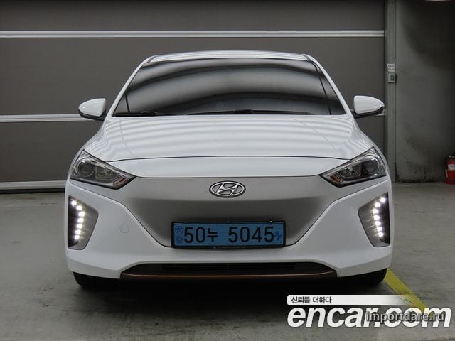 HYUNDAI IONIQ ELECTRIC 2019 — 59 098 км, белый, Корея — под ключ — фото 2
