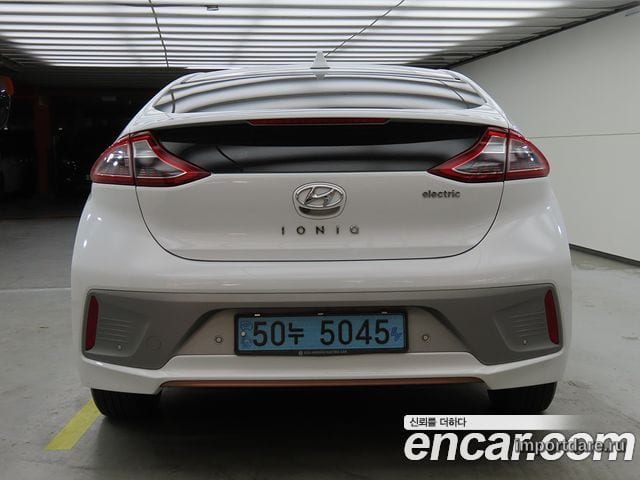 HYUNDAI IONIQ ELECTRIC 2019 — 59 098 км, белый, Корея — под ключ — фото 3