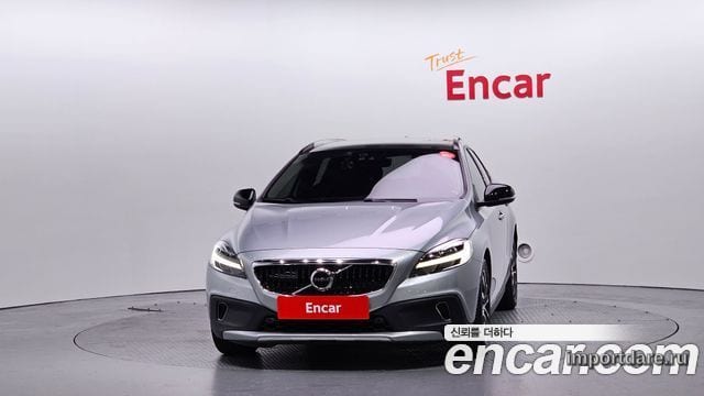 VOLVO V40 CROSS COUNTRY 2019 — 58 667 км, серебристый, Корея — под ключ — фото 3