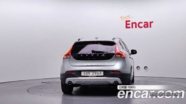 VOLVO V40 CROSS COUNTRY 2019 — 58 667 км, серебристый, Корея — под ключ — фото 4
