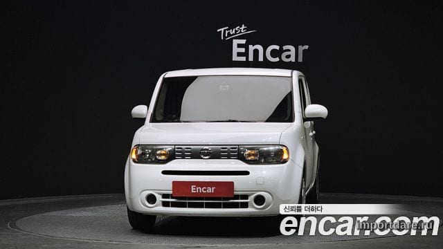 Nissan Cube интерьер
