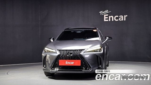 Lexus Ux интерьер
