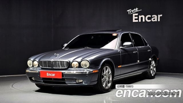 Jaguar XJ-8 2005