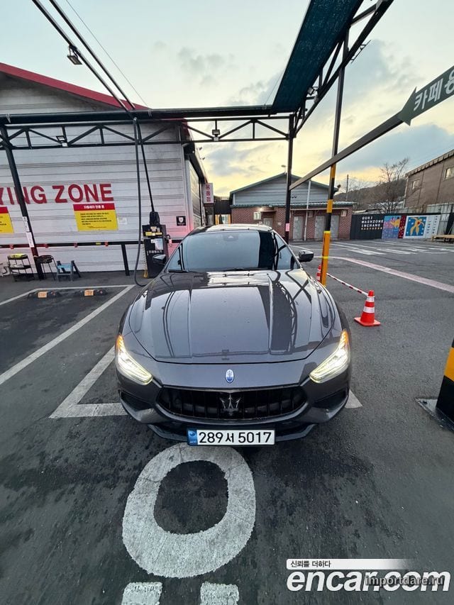 MASERATI GHIBLI 2018 — 76 000 км, серый, Корея — под ключ — фото 1