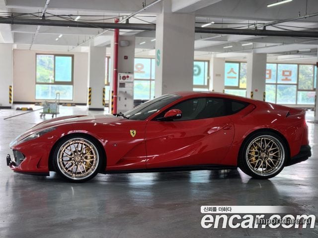 FERRARI 812 Super 2019 — 27 000 км, красный, Корея — под ключ — фото 3