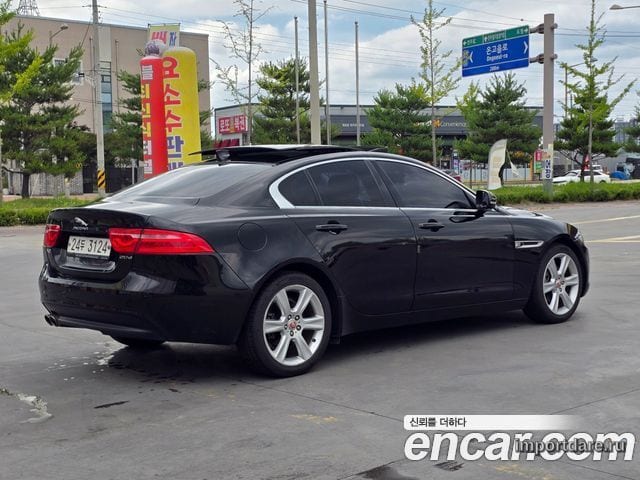JAGUAR XE 2017 — 69 000 км, чёрный, Корея — под ключ — фото 2