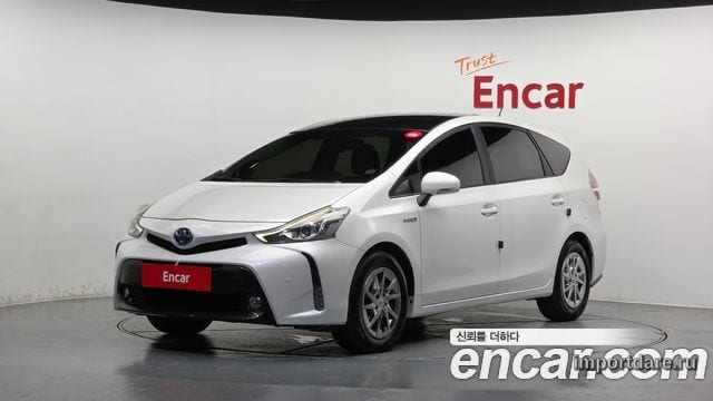 Toyota Prius V 2015