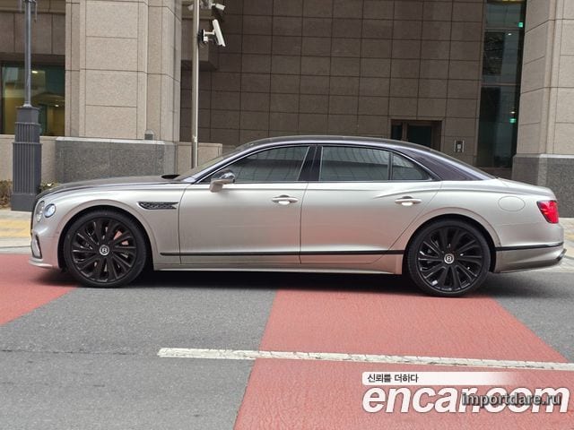 Bentley Flying Spur интерьер