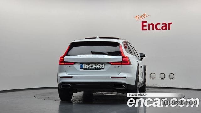 VOLVO V60 CROSS COUNTRY 2021 — 73 070 км, белый, Корея — под ключ — фото 4