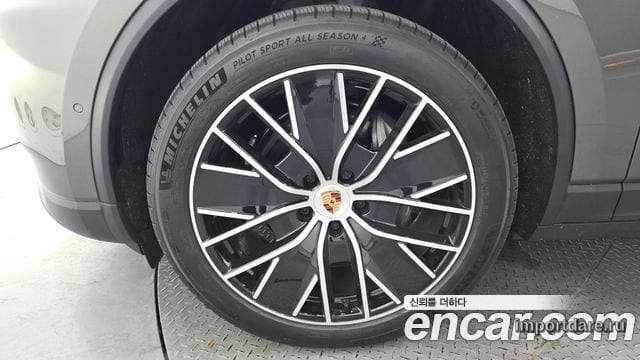 PORSCHE MACAN 2025 — 3 727 км, светло-золотистый, Корея — под ключ — фото 5