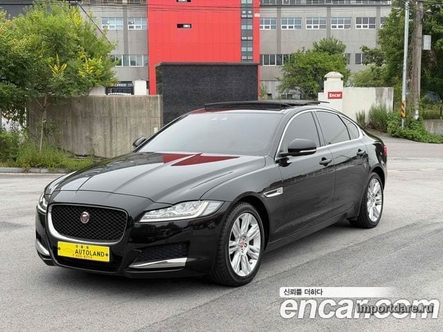 JAGUAR XF 2019 — 152 003 км, чёрный, Корея — под ключ — фото 1