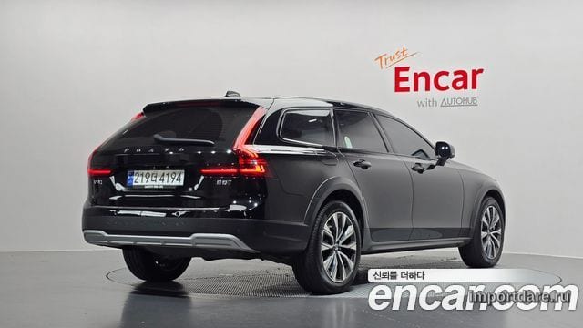 Volvo V90 Cross Country 2024