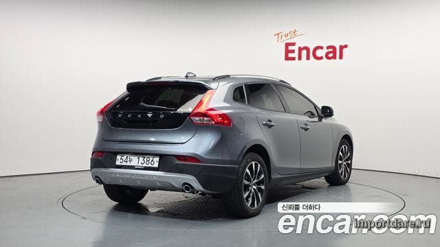 VOLVO V40 CROSS COUNTRY 2019 — 85 307 км, серый, Корея — под ключ — фото 2