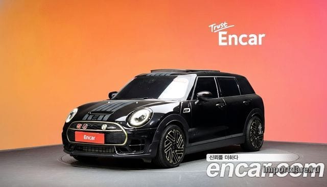 Mini Cooper S Clubman сбоку