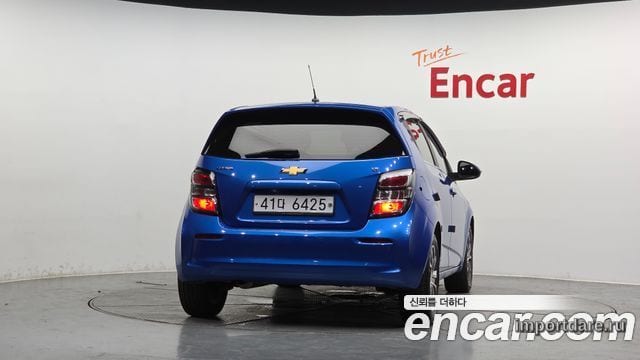 Chevrolet Aveo Hatchback сзади
