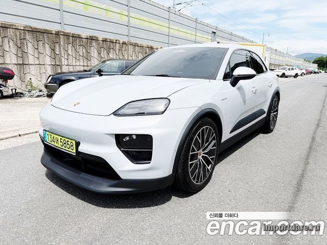 Porsche Macan 2025