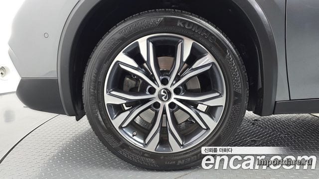 Infiniti Qx30 детали