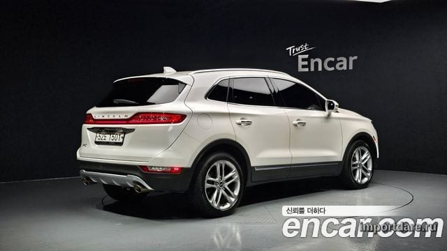 Lincoln Mkc сбоку