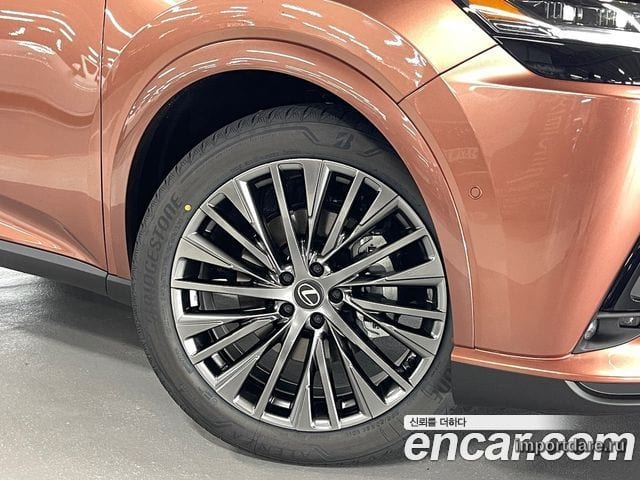 Lexus Rx350h сзади