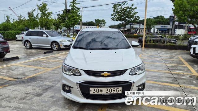 Chevrolet Aveo Sedan спереди