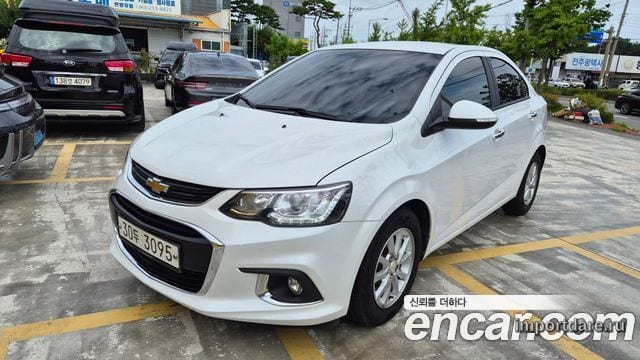 Chevrolet Aveo Sedan сбоку