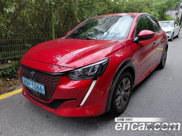 Peugeot e-208 2021