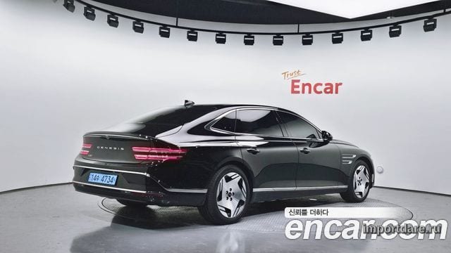 Genesis Electrified сбоку