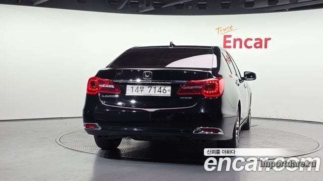 Honda Legend сзади
