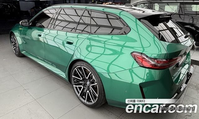 BMW M5 сбоку