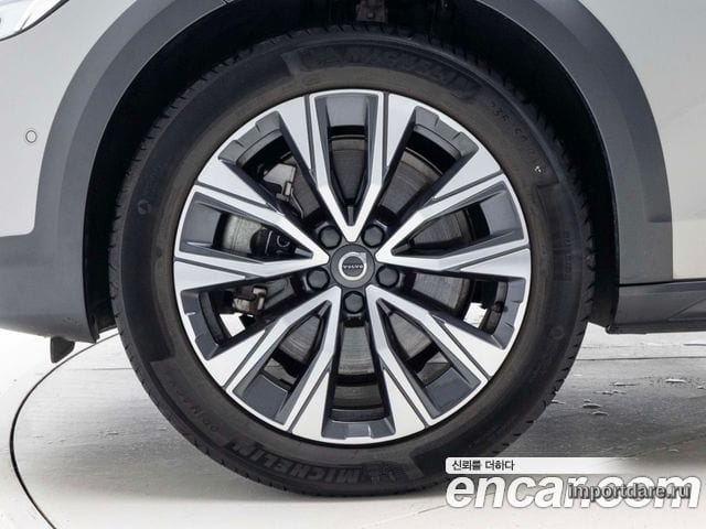 VOLVO V90 CROSS COUNTRY 2023 — 68 825 км, серебристо-серый, Корея — под ключ — фото 6