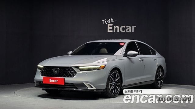 Honda Accord спереди