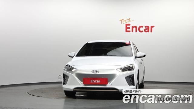 HYUNDAI IONIQ ELECTRIC 2017 — 124 136 км, белый, Корея — под ключ — фото 3