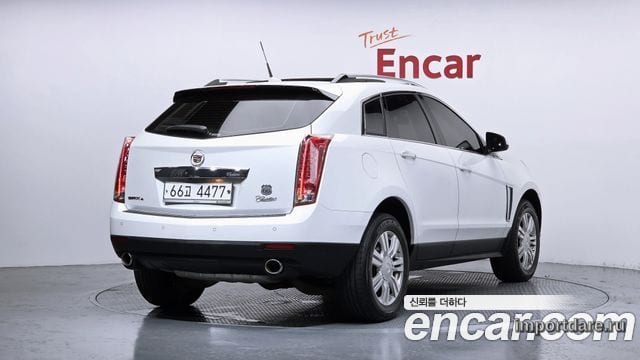 Cadillac Srx сбоку
