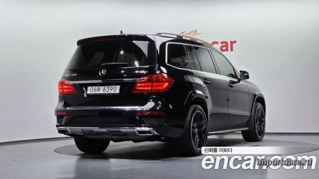 Mercedes-Benz Gl-Class сбоку