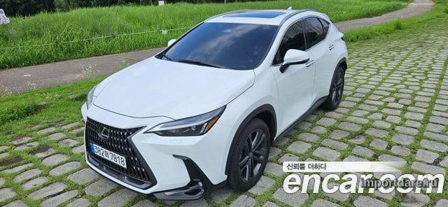 Lexus Nx350h сбоку