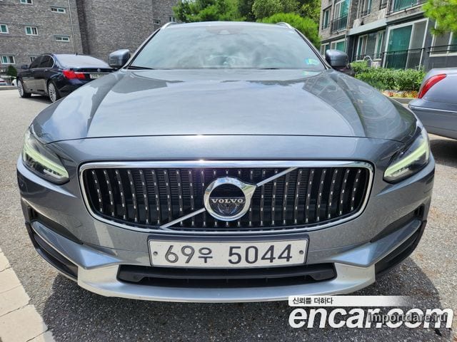 VOLVO V90 CROSS COUNTRY 2018 — 74 000 км, серый, Корея — под ключ — фото 12