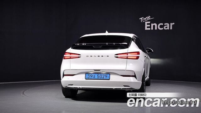 Genesis Gv60 сзади