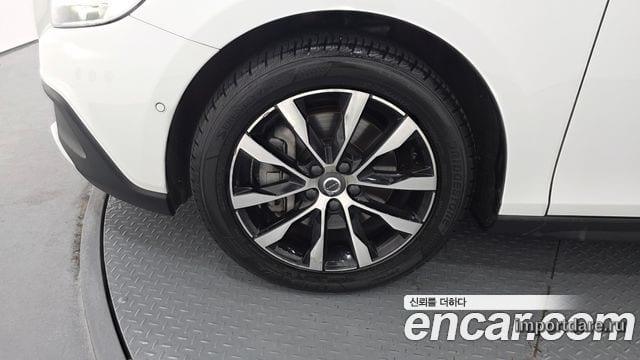 Volvo V40 детали
