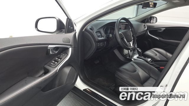 VOLVO V40 CROSS COUNTRY 2019 — 51 222 км, белый, Корея — под ключ — фото 10
