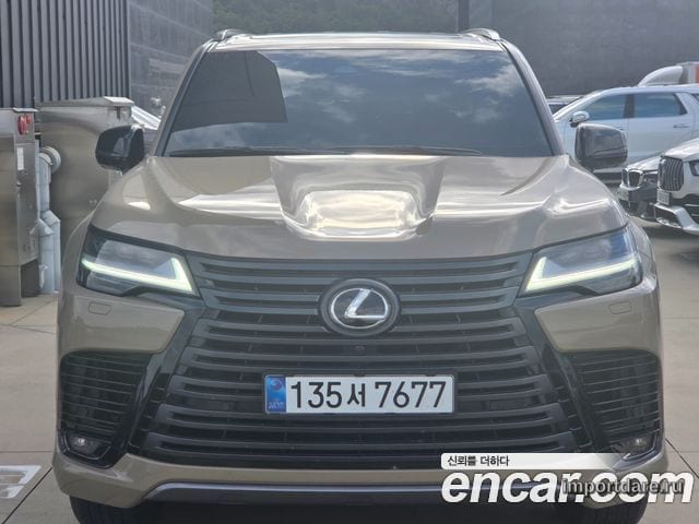 LEXUS LX 2025 — 5 738 км, золотистый, Корея — под ключ — фото 1